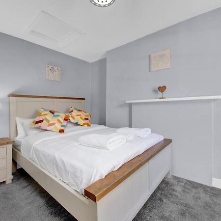 לונדון Number 27 Guesthouse מראה חיצוני תמונה