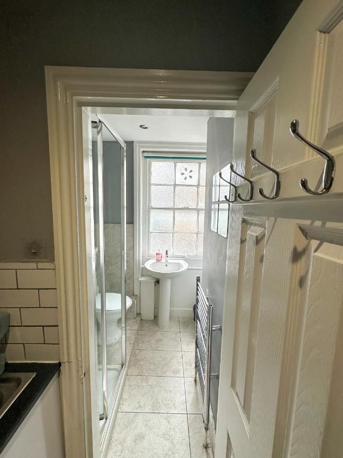 לונדון Number 27 Guesthouse מראה חיצוני תמונה
