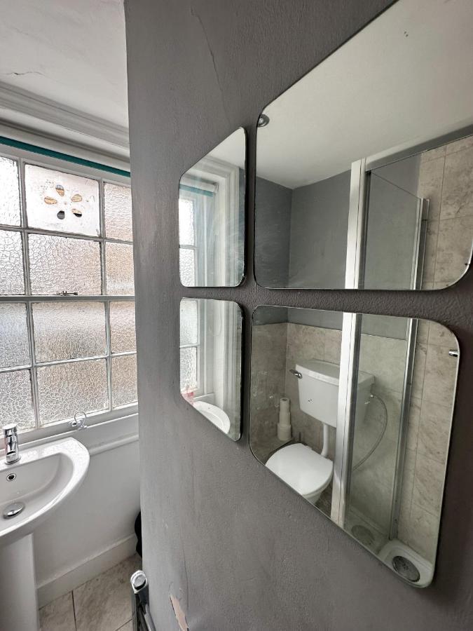 לונדון Number 27 Guesthouse מראה חיצוני תמונה