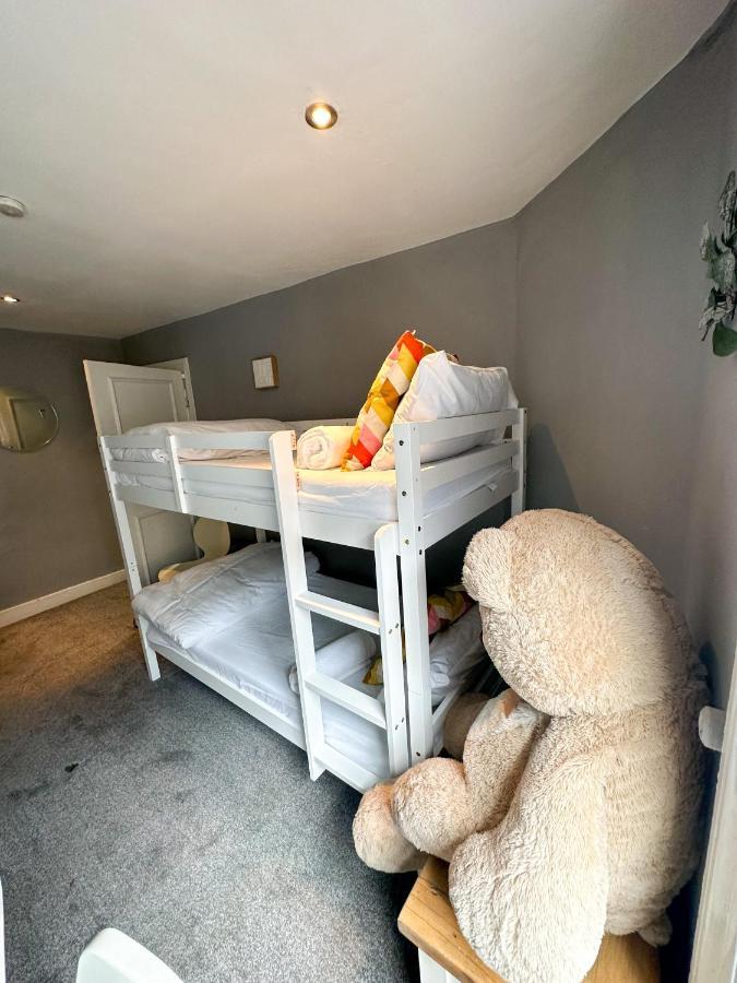 לונדון Number 27 Guesthouse מראה חיצוני תמונה